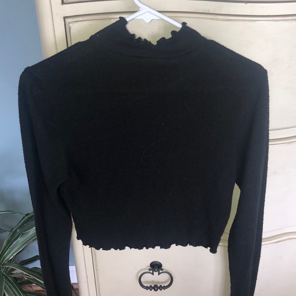 Soft cropped ribbed turtleneck - Picture 2 of 2